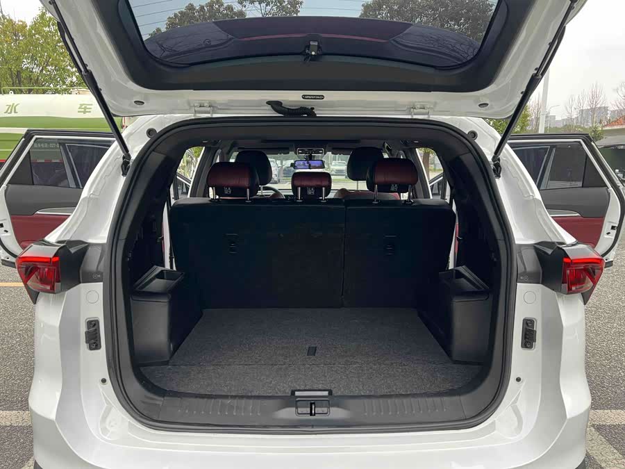 Jetour X70 PLUS 2023 car image #18