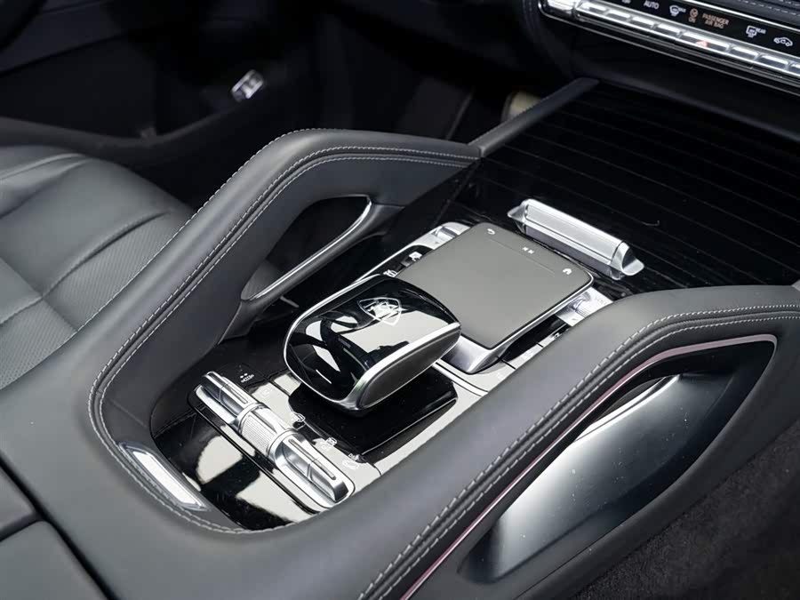 Mercedes-Benz 2022 car image #18