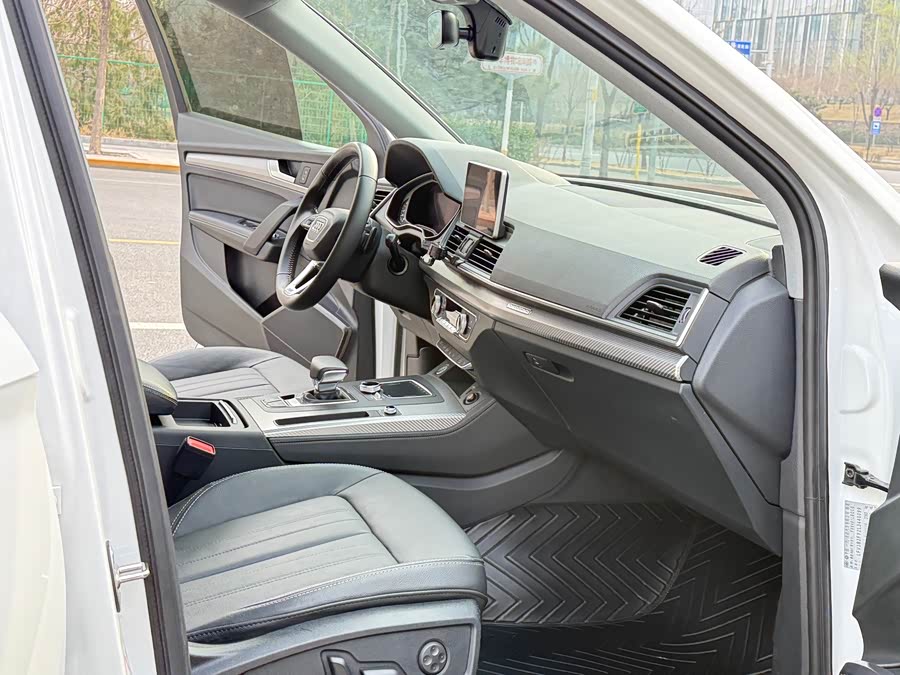 Audi Q5L 2020 صورة سيارة #18