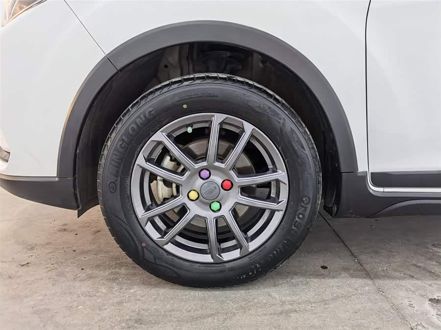 GEELY Vision X3 2022 изображение автомобиля #18