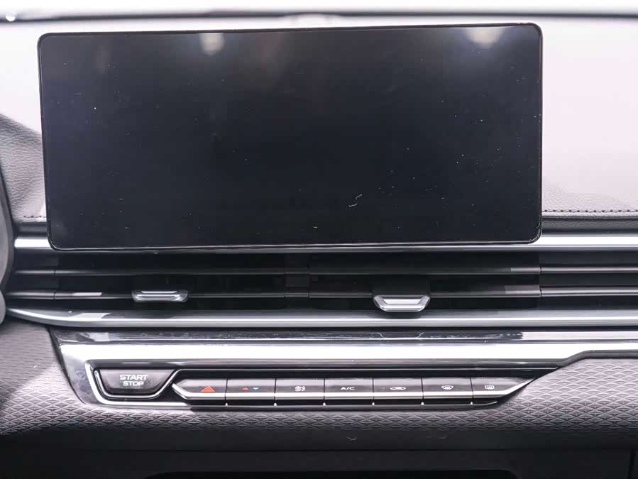 GEELY Emgrand 2021 car image #18