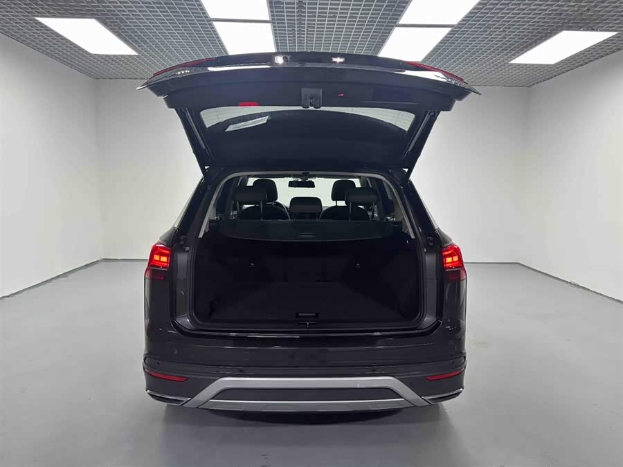 Volkswagen Tayron 2023 immagine di auto #18