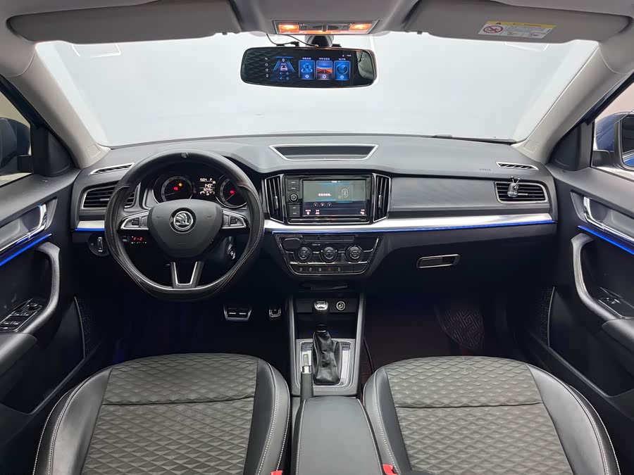 Skoda Kamiq 2019 image de voiture #18