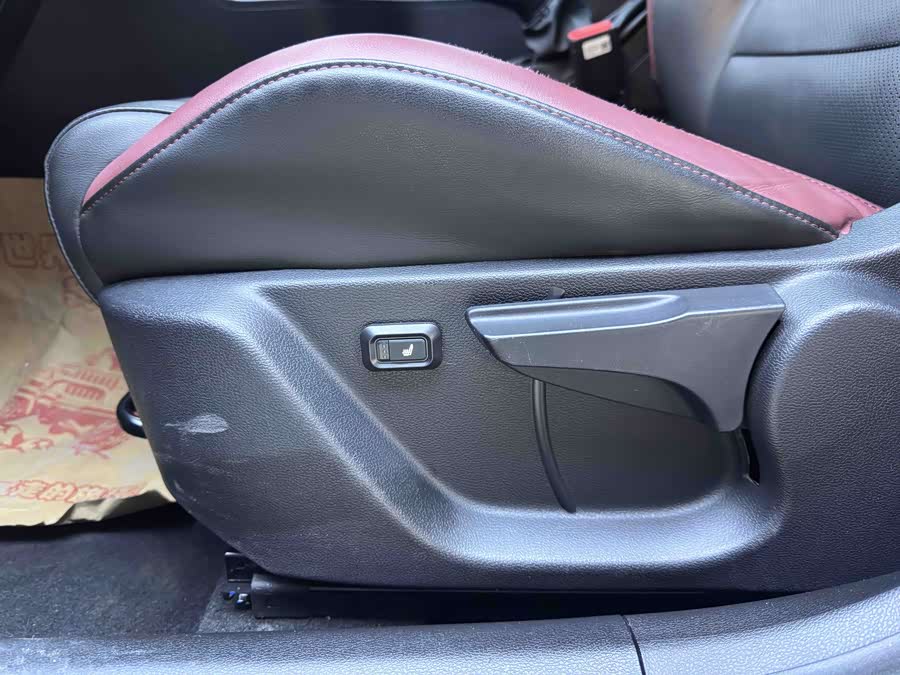 GEELY Coolray 2022 immagine di auto #18