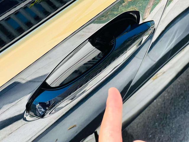 BMW XM 2025 car image #18