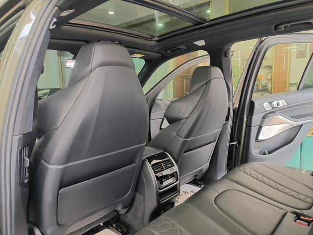 BMW X5 M 2020 immagine di auto #18