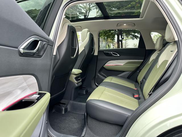 HongQi HS3 2023 #18 HongQi HS3 2023 صورة سيارة #18