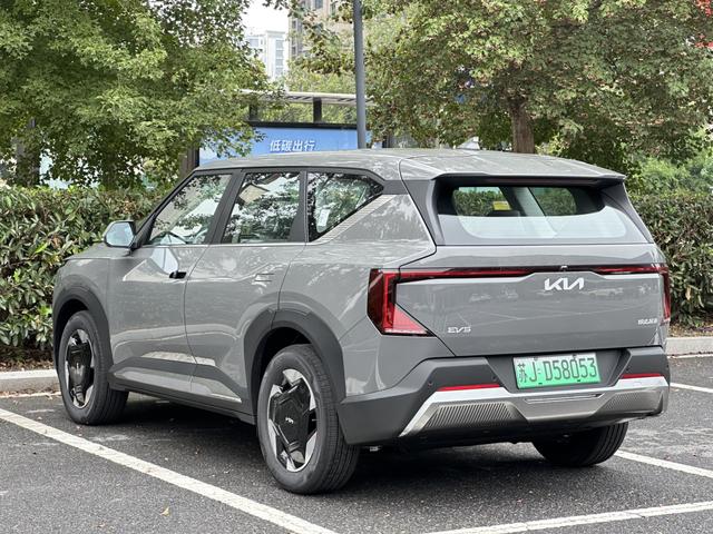 起亚 起亚EV5 2025 汽车图片 #18