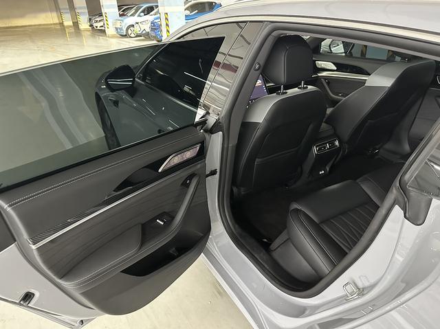 哪吒汽车 哪吒S猎装 2024 #18 哪吒汽车 哪吒S猎装 2024 汽车图片 #18