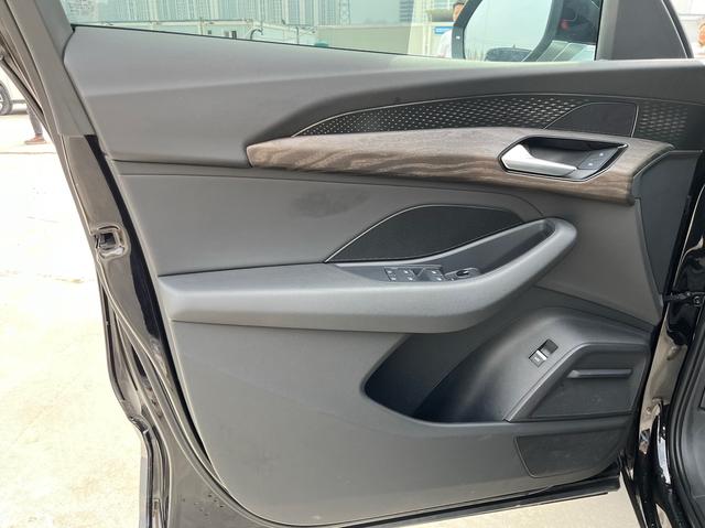 Audi Q6 2023 изображение автомобиля #18