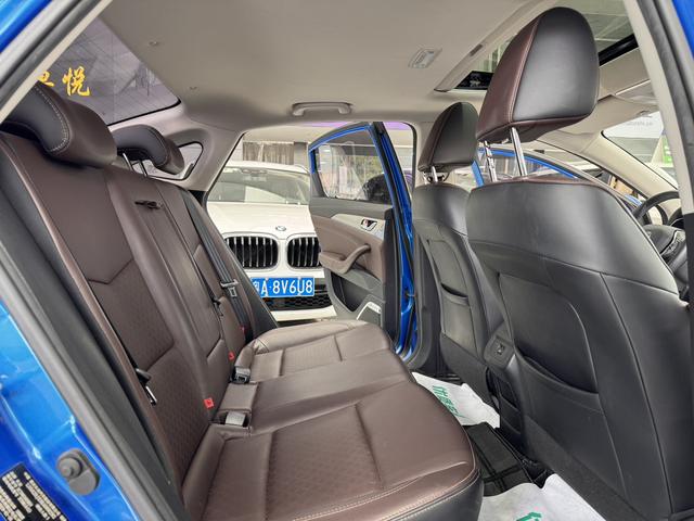 Changan Eado EV 2019 car image #18