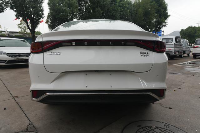 GEELY Emgrand L HiP 2024 immagine di auto #18