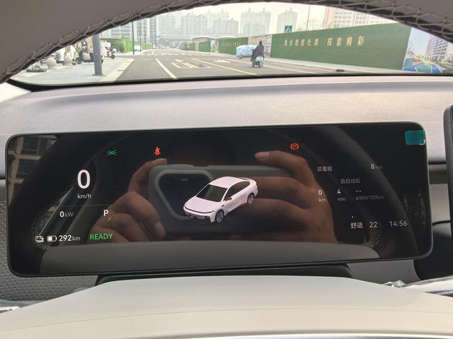 零跑汽车 零跑B01 2025 汽车图片 #18