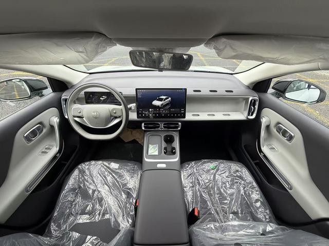 零跑汽车 零跑B01 汽车图片 #18