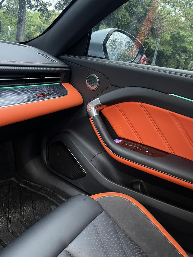 哪吒汽车 哪吒GT 2023 汽车图片 #18