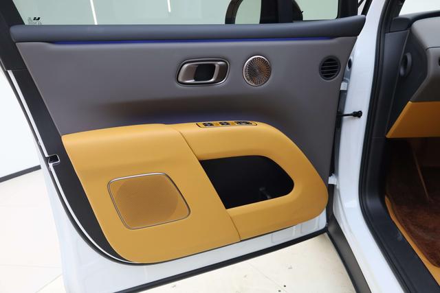 Li i8 2025 image de voiture #18