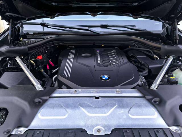 BMW X4 M40i image de voiture #18