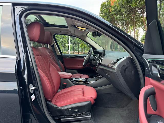 BMW iX3 2024 صورة سيارة #18