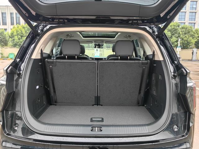 HongQi HS7 PHEV 2025 #18 HongQi HS7 PHEV 2025 car image #18