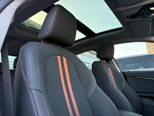 BMW 2 Series (Imported) 2023 #18 BMW 2 Series (Imported) 2023 car image #18