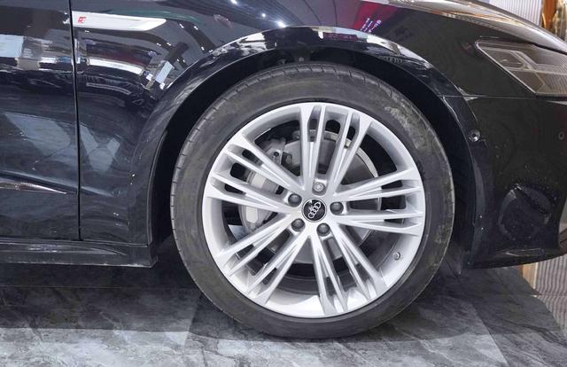 Audi A7L 2025 immagine di auto #18