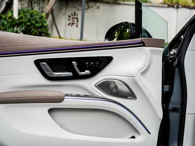 Mercedes-Benz EQS AMG 2024 imagen de coche #18