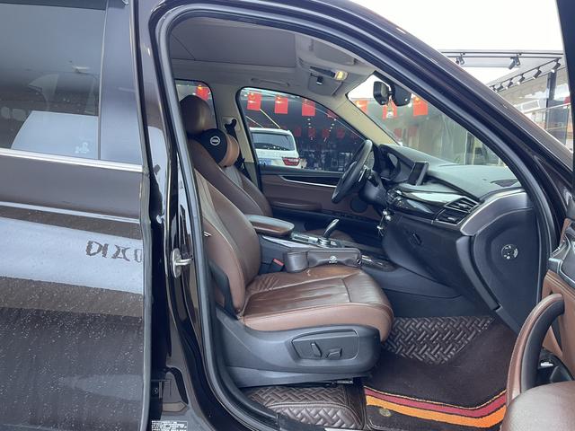 BMW M8 2016 car image #18