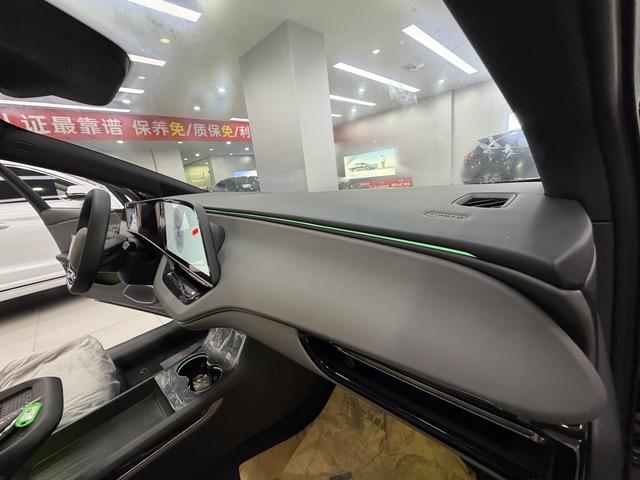 HongQi EH7 2024 car image #18