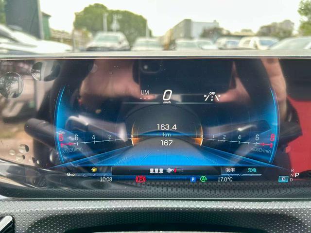 Mercedes-Benz A AMG 2025 image de voiture #18