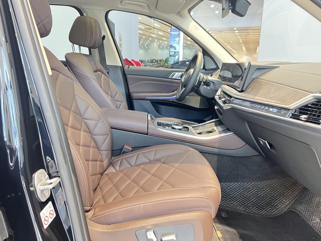 BMW X5 2023 #18 BMW X5 2023 صورة سيارة #18