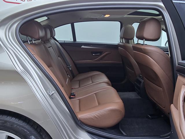 BMW i4 M50 2016 car image #18