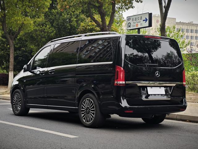 Mercedes-Benz C AMG New Energy 2017 car image #18