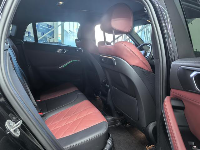 BMW iX M60 2023 car image #18