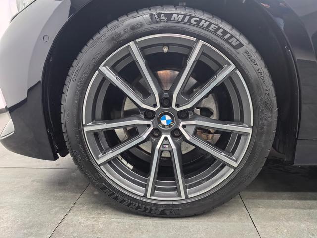 BMW M760Le 2023 #18 BMW M760Le 2023 car image #18