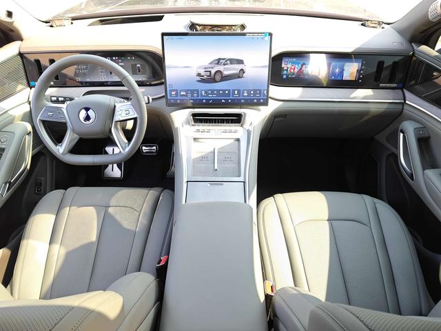 Denza N9 2025 #18 Denza N9 2025 car image #18