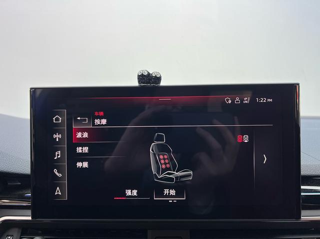 Audi S4 2023 car image #18