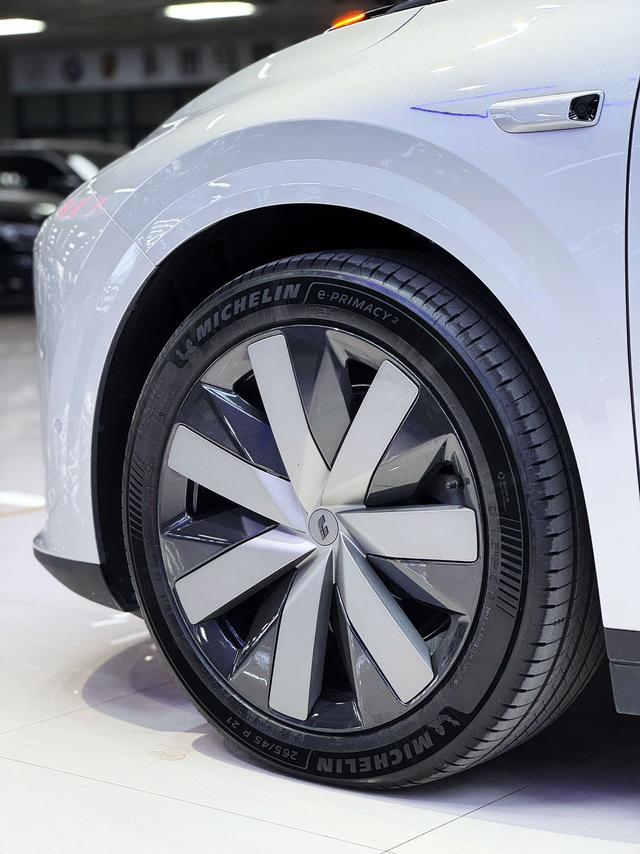 Li i8 2025 изображение автомобиля #18