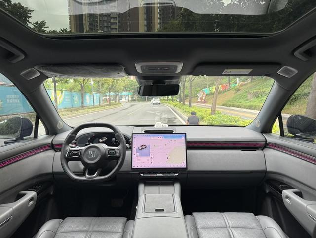 Zeekr 7X 2024 car image #18