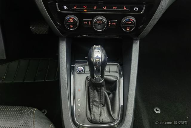 Volkswagen Sagitar 2016 #18 Volkswagen Sagitar 2016 imagem de carro #18