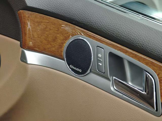 Volkswagen Pheaton 2011 immagine di auto #18