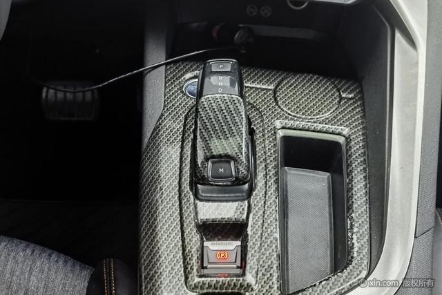 Peugeot 5008 2017 car image #18