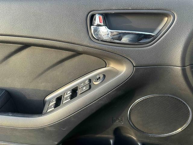 Kia K3 2016 car image #18