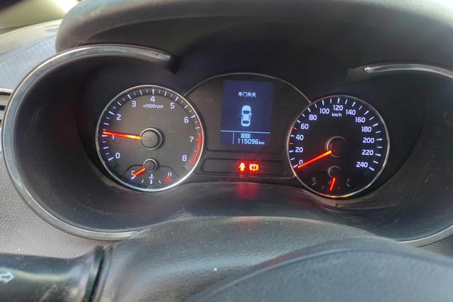 Kia K3 2015 car image #18