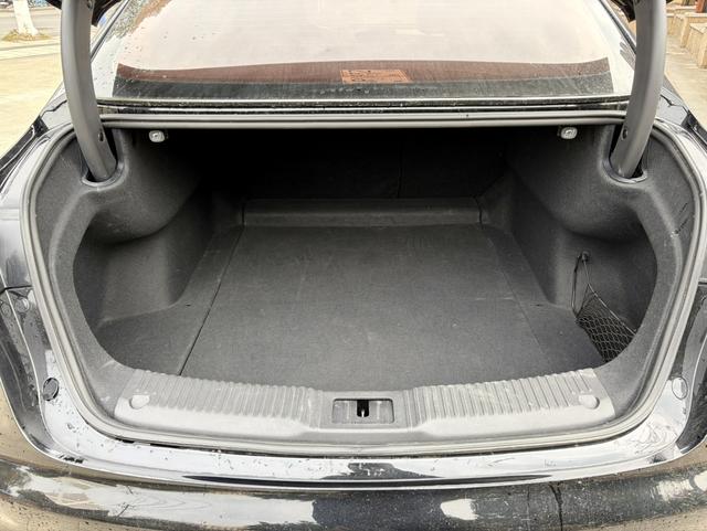 HongQi H5 2023 car image #18