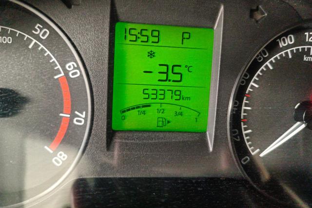 Skoda Rapid 2017 car image #18