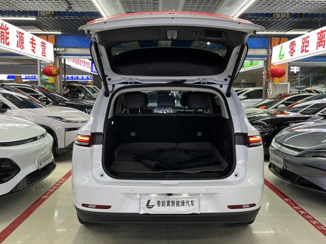 零跑汽车 零跑C10 2025 汽车图片 #18