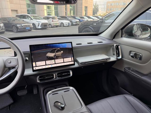 零跑汽车 零跑B10 2025 汽车图片 #18