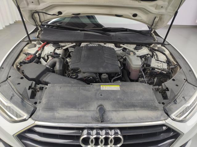 Audi A7 2020 car image #18