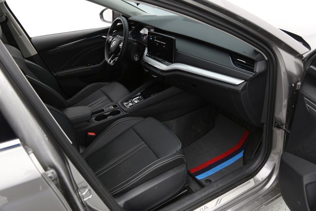 Skoda Octavia 2023 #18 Skoda Octavia 2023 car image #18