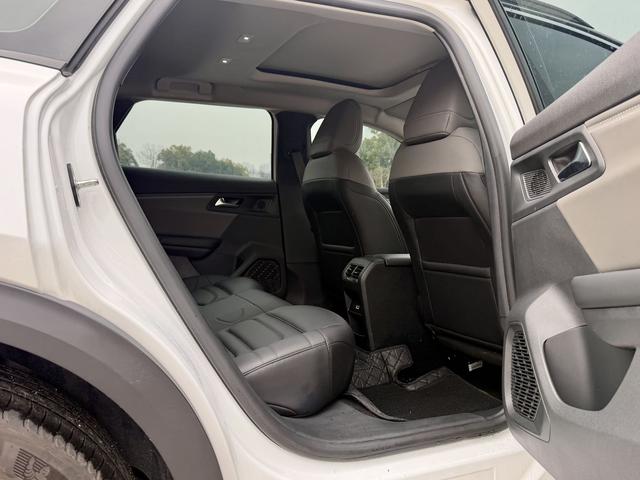 Citroen C5 X 2024 #18 Citroen C5 X 2024 car image #18